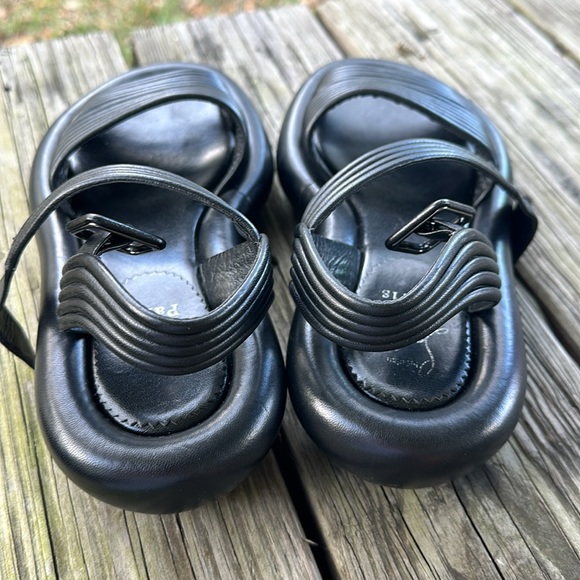 Christian Louboutin Manolasummer black leather sandal flats - Picture 7 of 9